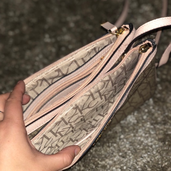 Calvin Klein Crossbody - Picture 3 of 3